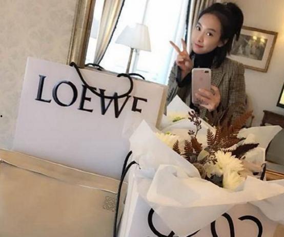 宋茜爆料在韩国吃饭视频,揭秘明星日常饮食生活  第1张